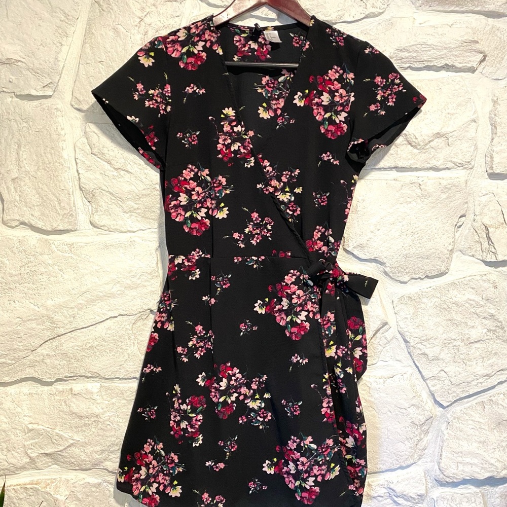 Black Floral Wrap dress. H&M size 6.